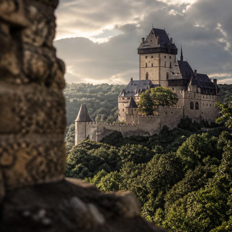 Kdo za tím stojí? Architektura Karlštejna!